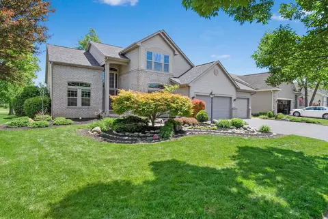 Exterior - 272 Trail E, Pataskala, OH 43062 photo 3 of 12