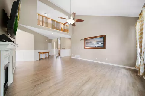 Living - 272 Trail E, Pataskala, OH 43062 photo 5 of 5