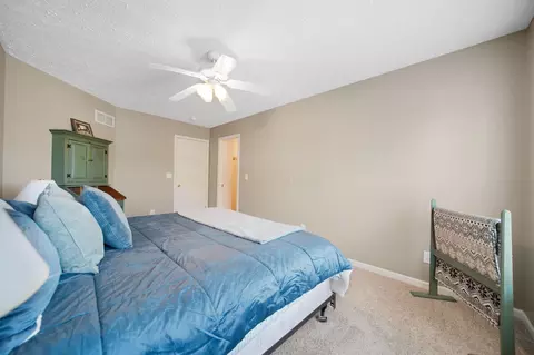 Bedroom - 272 Trail E, Pataskala, OH 43062 photo 5 of 10