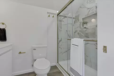 Bath - 8990 Water St, Orient, OH 43146 photo 4 of 7