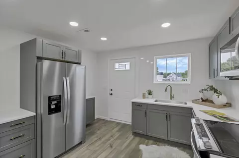 Kitchen - 8990 Water St, Orient, OH 43146 photo 1 of 5