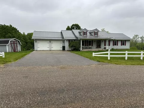 6128 Beagle Club Road Rd, Newcomerstown, OH 43832