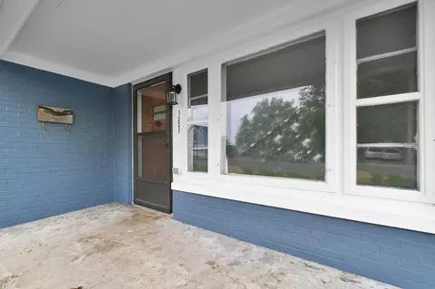 1231 S Pickaway St, Circleville, OH 43113 photo 3