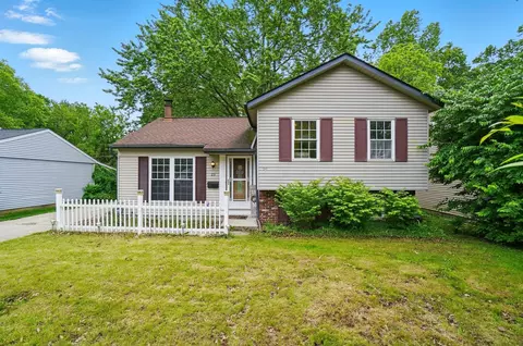 23 Delaware Dr, Delaware, OH 43015