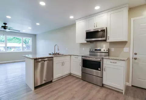 Kitchen - 1541 Taft St, Marion, OH 43302 photo 3 of 5
