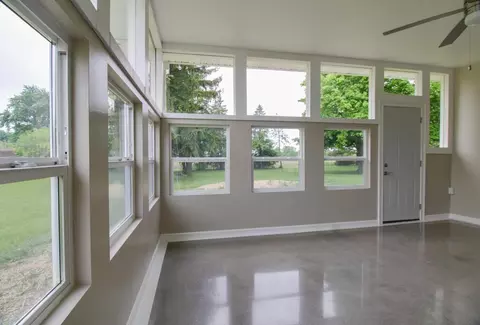 Living - 1541 Taft St, Marion, OH 43302 photo 5 of 5