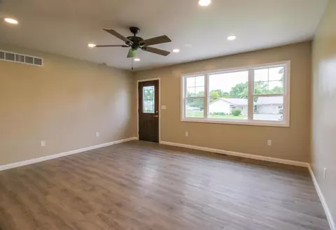 Living - 1541 Taft St, Marion, OH 43302 photo 1 of 5