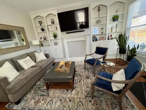 Living - 323 E Kossuth St, Columbus, OH 43206 photo 3 of 3
