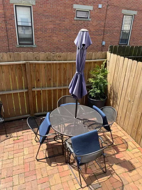 Exterior - 323 E Kossuth St, Columbus, OH 43206 photo 3 of 4