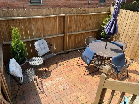 Exterior - 323 E Kossuth St, Columbus, OH 43206 photo 2 of 4