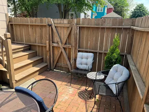 Exterior - 323 E Kossuth St, Columbus, OH 43206 photo 4 of 4