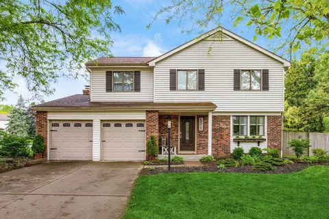 3275 Cranston Dr, Dublin, OH 43017