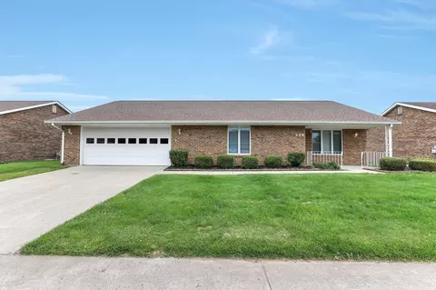 329 Bishop Dr, London, OH 43140