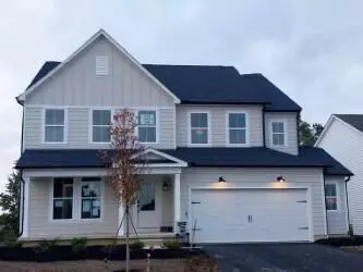 425 Zelkova Ln, Lewis Center, OH 43035