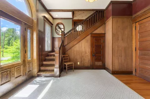 Entry Way - 162 W Main St, Waldo, OH 43356 photo 3 of 8