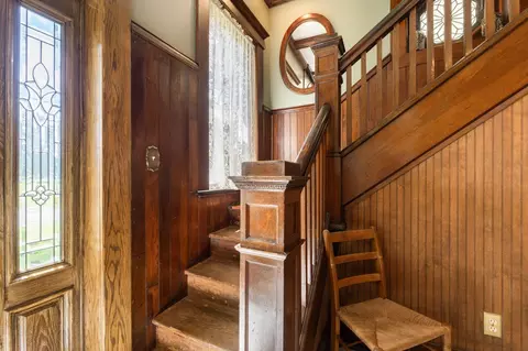 Entry Way - 162 W Main St, Waldo, OH 43356 photo 6 of 8