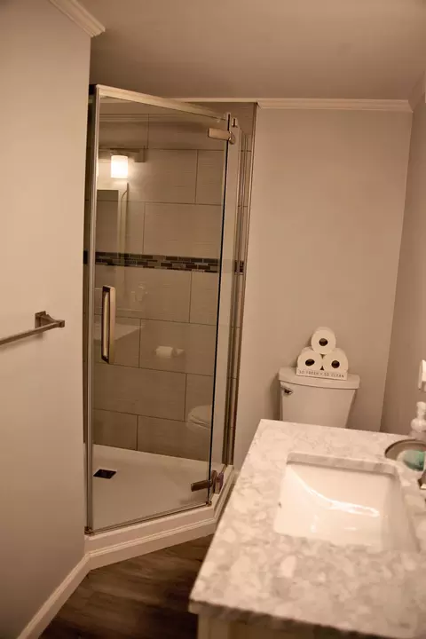 Bath - 632 E 5th Ave, Lancaster, OH 43130 photo 4 of 4