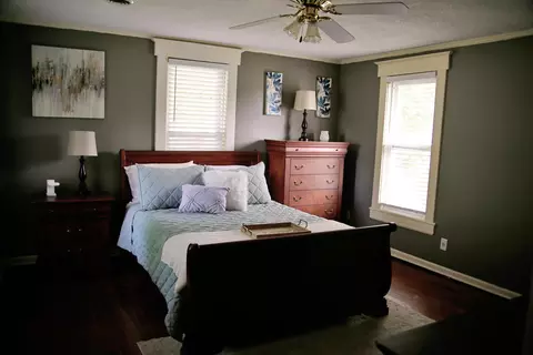 Bedroom - 632 E 5th Ave, Lancaster, OH 43130 photo 5 of 5