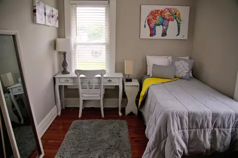 Bedroom - 632 E 5th Ave, Lancaster, OH 43130 photo 4 of 5