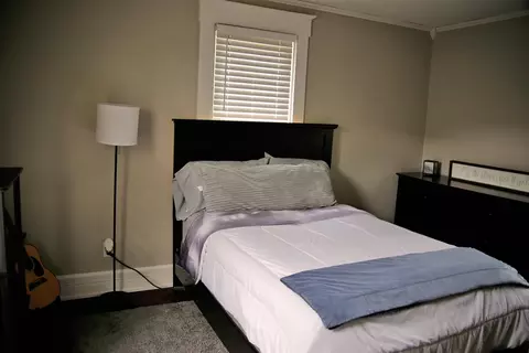Bedroom - 632 E 5th Ave, Lancaster, OH 43130 photo 2 of 5