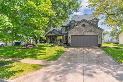 7557 Creekbend Dr, Pickerington, OH 43147