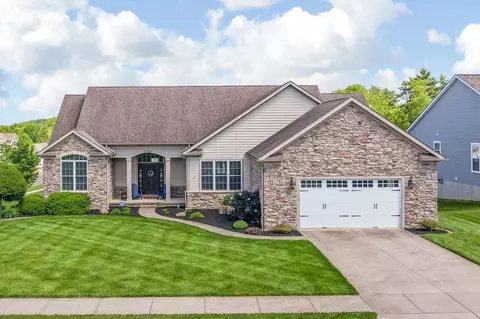 2036 Amber Wood Pl, Lancaster, OH 43130
