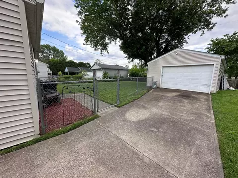 Exterior - 2683 Allen Dr, Springfield, OH 45505 photo 3 of 5