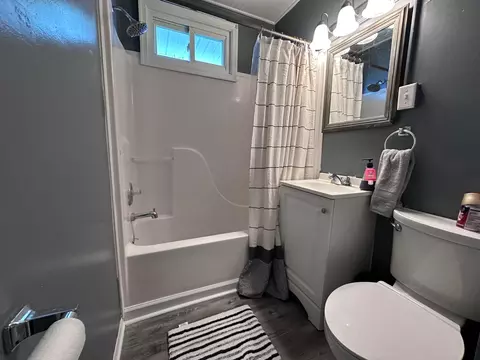 Bath - 2683 Allen Dr, Springfield, OH 45505 photo 2 of 2