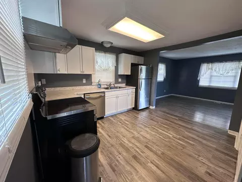 Kitchen - 2683 Allen Dr, Springfield, OH 45505 photo 3 of 4
