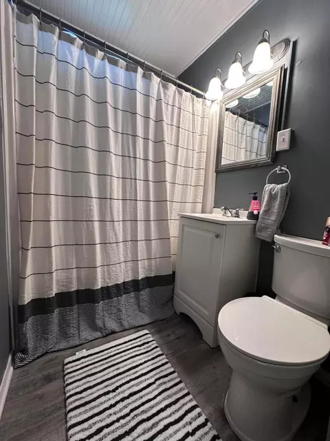 Bath - 2683 Allen Dr, Springfield, OH 45505 photo 1 of 2