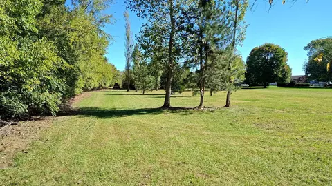 5611 Skadden Rd, Sandusky, OH 44870