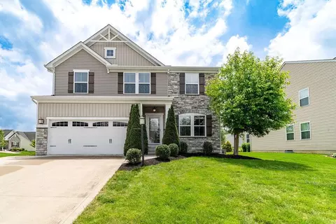 2045 E Gardenia Dr, Pataskala, OH 43062