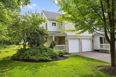 1233 Sanctuary Pl, Columbus, OH 43230