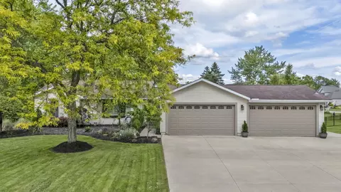 19647 Lytle Rd, North Royalton, OH 44133