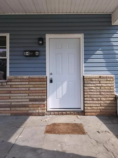 84 Western Ave, Newark, OH 43055
