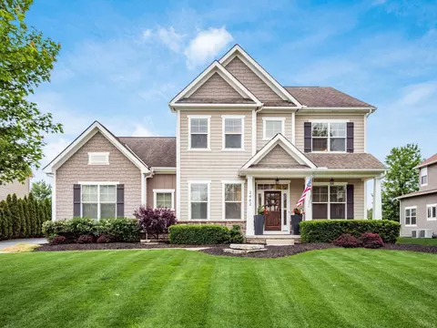 2462 Mccumber Ln, Lewis Center, OH 43035