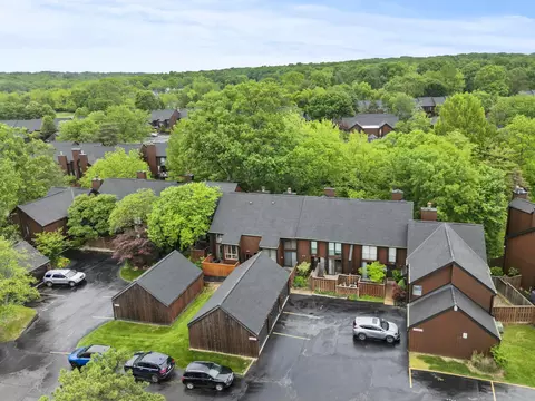 4796 Crazy Horse Ln, Westerville, OH 43081