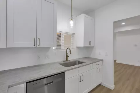 Kitchen - 672 Silver St, Marion, OH 43302 photo 3 of 4