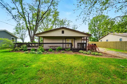 1240 W Choctaw Dr, London, OH 43140