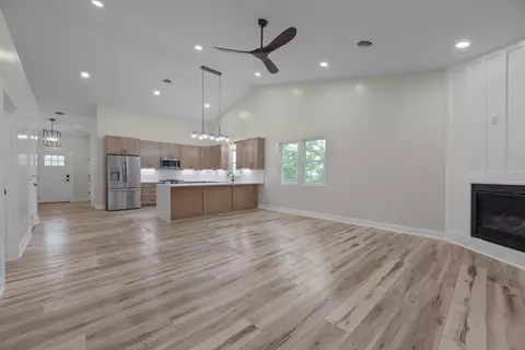 Living - 13567 Magers Rd, Howard, OH 43028 photo 3 of 3