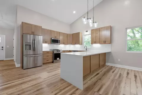 Kitchen - 13567 Magers Rd, Howard, OH 43028 photo 2 of 3