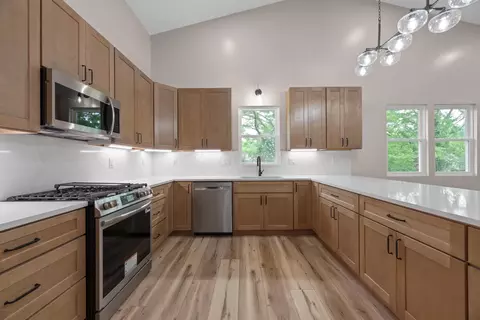 Kitchen - 13567 Magers Rd, Howard, OH 43028 photo 1 of 3