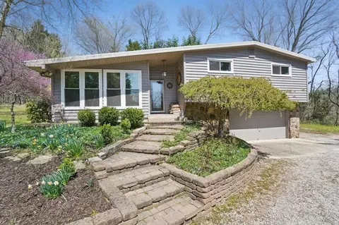 19 Dorrence Rd, Granville, OH 43023