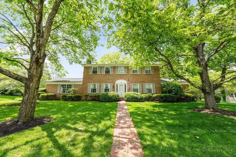 4465 Loos Cir E, Columbus, OH 43214