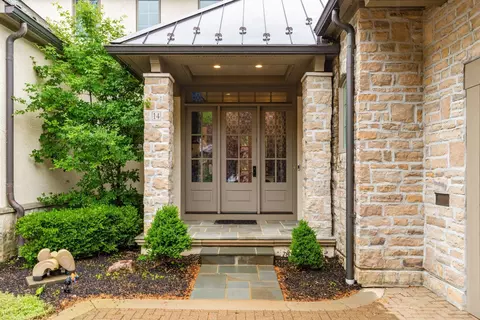 Exterior - 14 Lyonsgate Rd, Bexley, OH 43209 photo 17 of 17