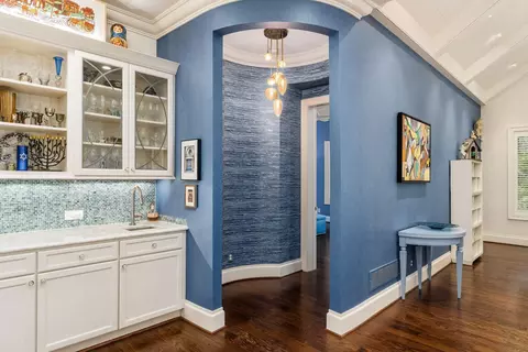 Entry Way - 14 Lyonsgate Rd, Bexley, OH 43209 photo 7 of 9