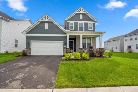 1832 Aglio Dr, Hilliard, OH 43026