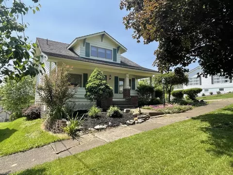 220 Hill St, Junction City, OH 43748