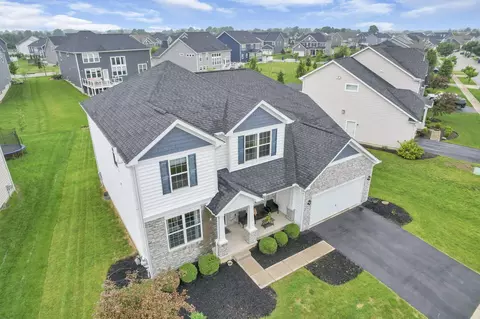 694 Eagle Walk Rd, Delaware, OH 43015