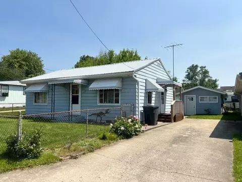 142 6th Ave, Buckeye Lake, OH 43008